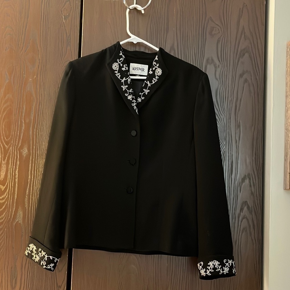 Kasper black blazer with white embroidered flowers on collar & cuffs. Size 10